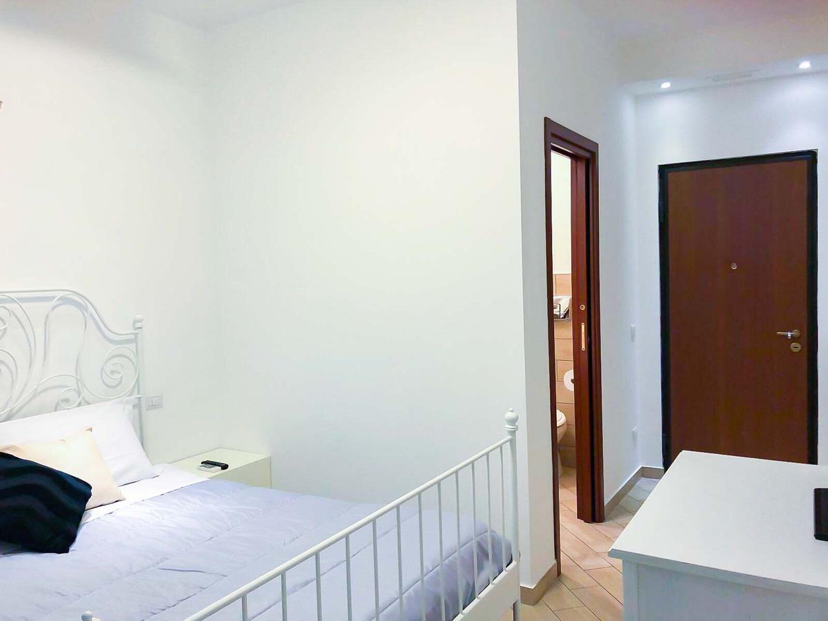 Holiday Garibaldi Napoli Bed and Breakfast Zewnętrze zdjęcie