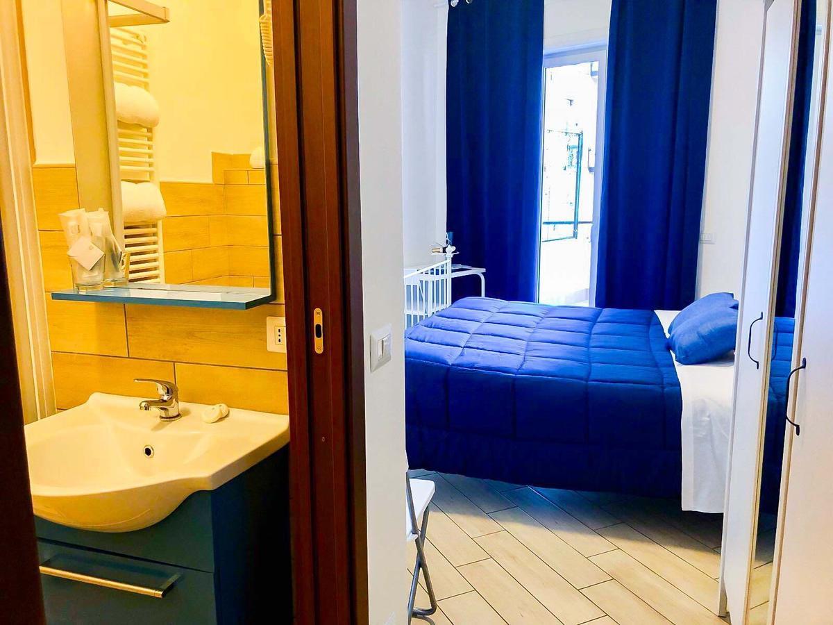 Holiday Garibaldi Napoli Bed and Breakfast Zewnętrze zdjęcie