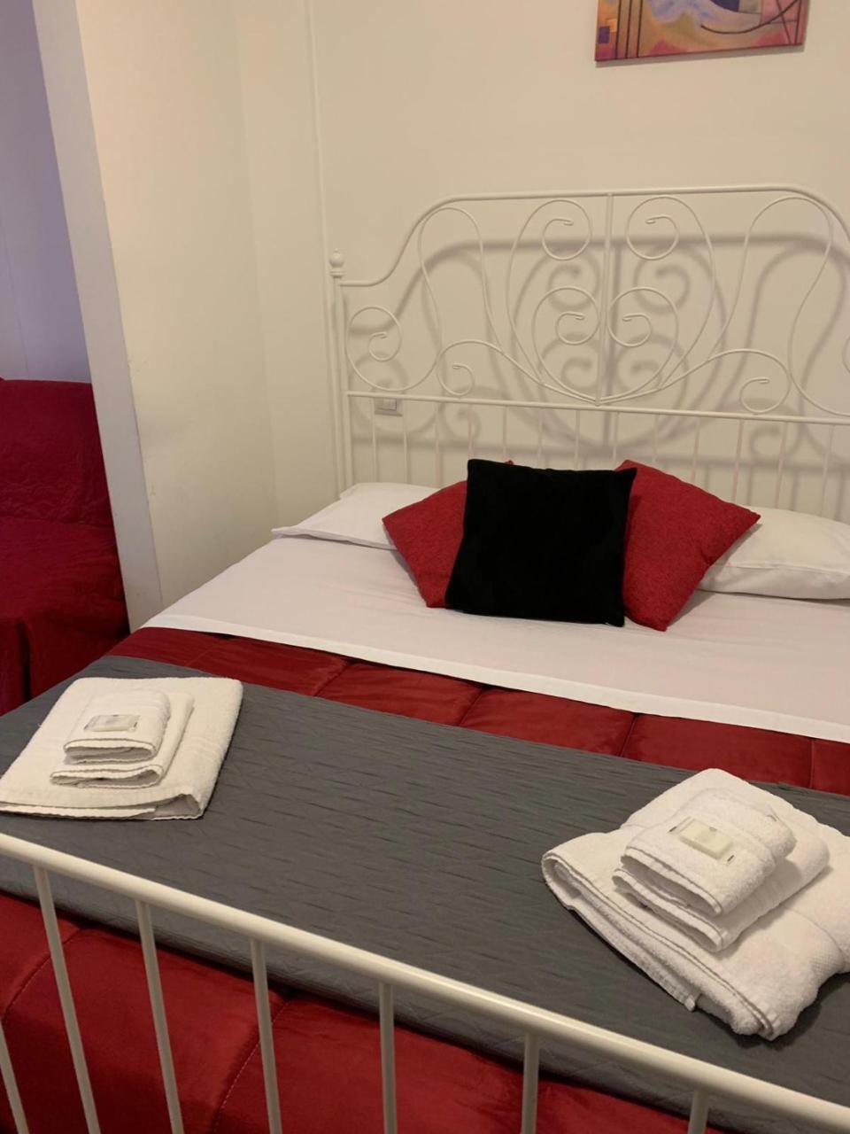 Holiday Garibaldi Napoli Bed and Breakfast Zewnętrze zdjęcie
