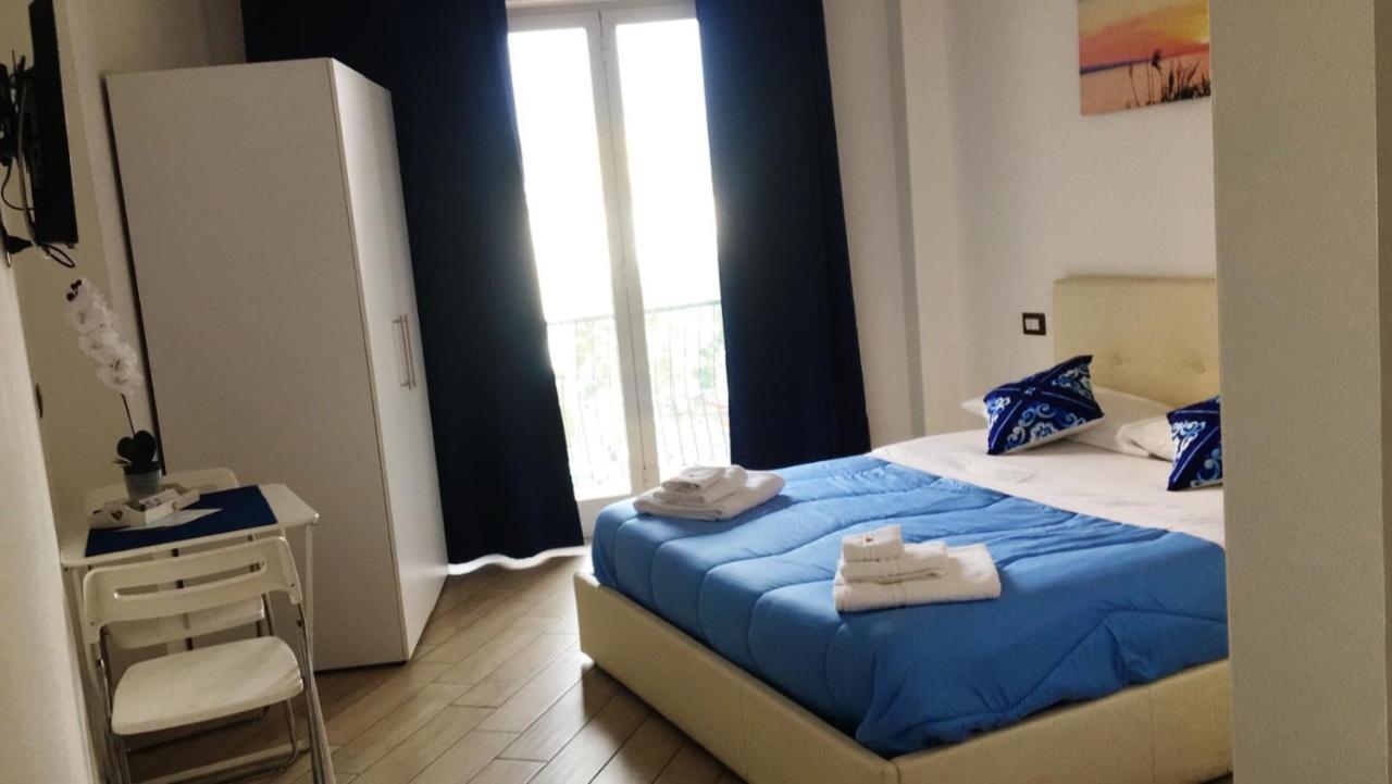 Holiday Garibaldi Napoli Bed and Breakfast Zewnętrze zdjęcie